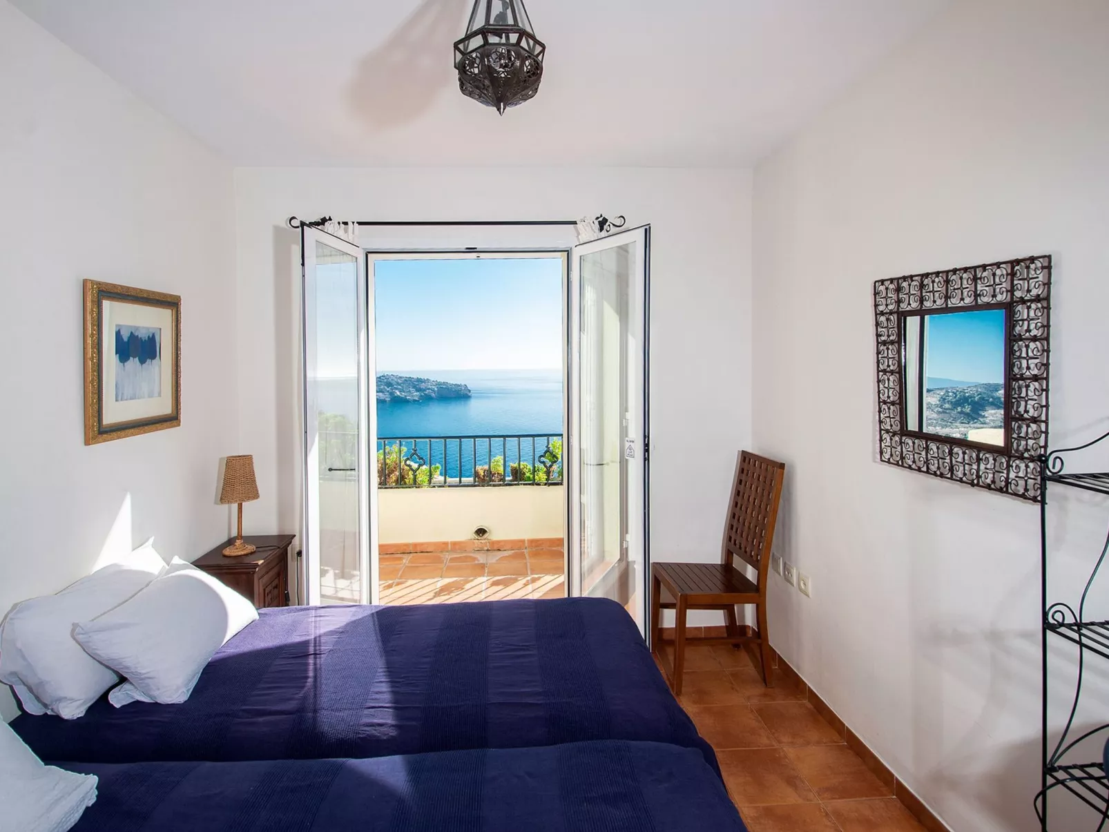 In Almuñécar mit Terrasse und Meerblick-Binnen