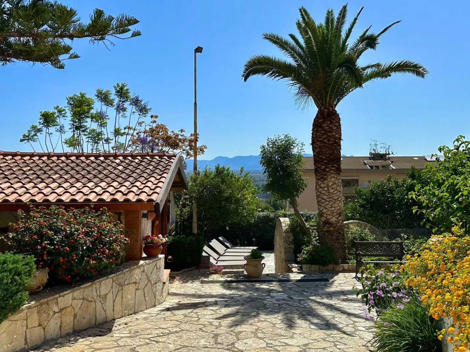 "Bouganvillae" mit Pool-Buiten