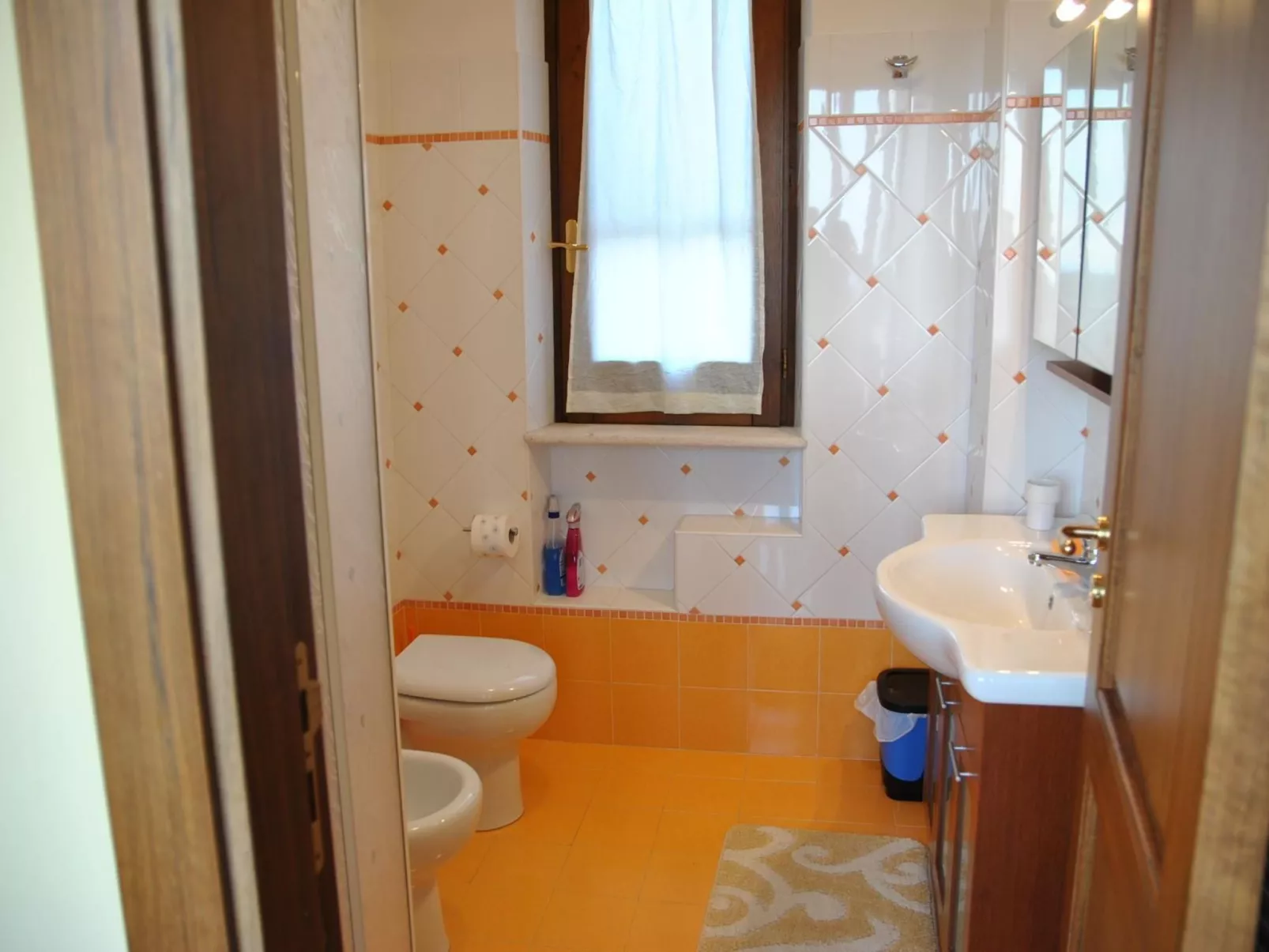 Weintrauben und Sterne Maison" Touristenunterkunft-Image-tags.info