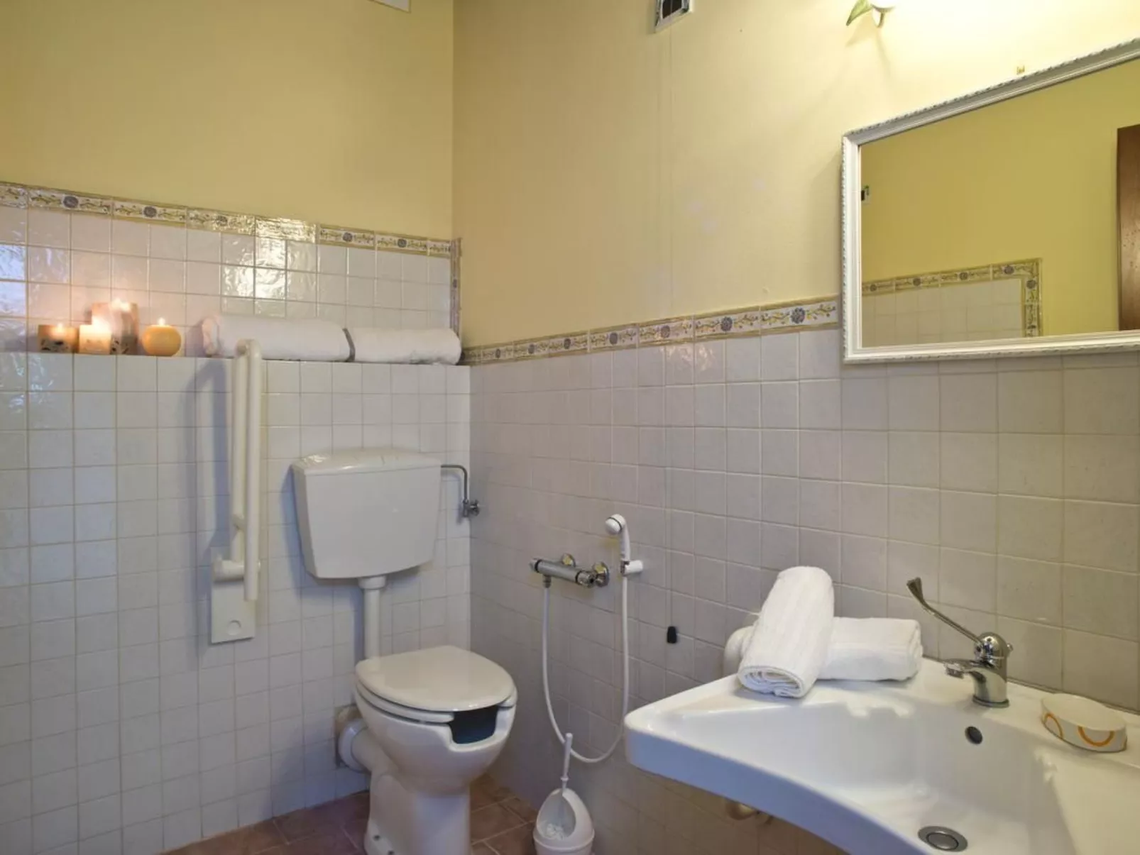 Wohnung "Tulip" mit Gemeinschaftspool-Binnen