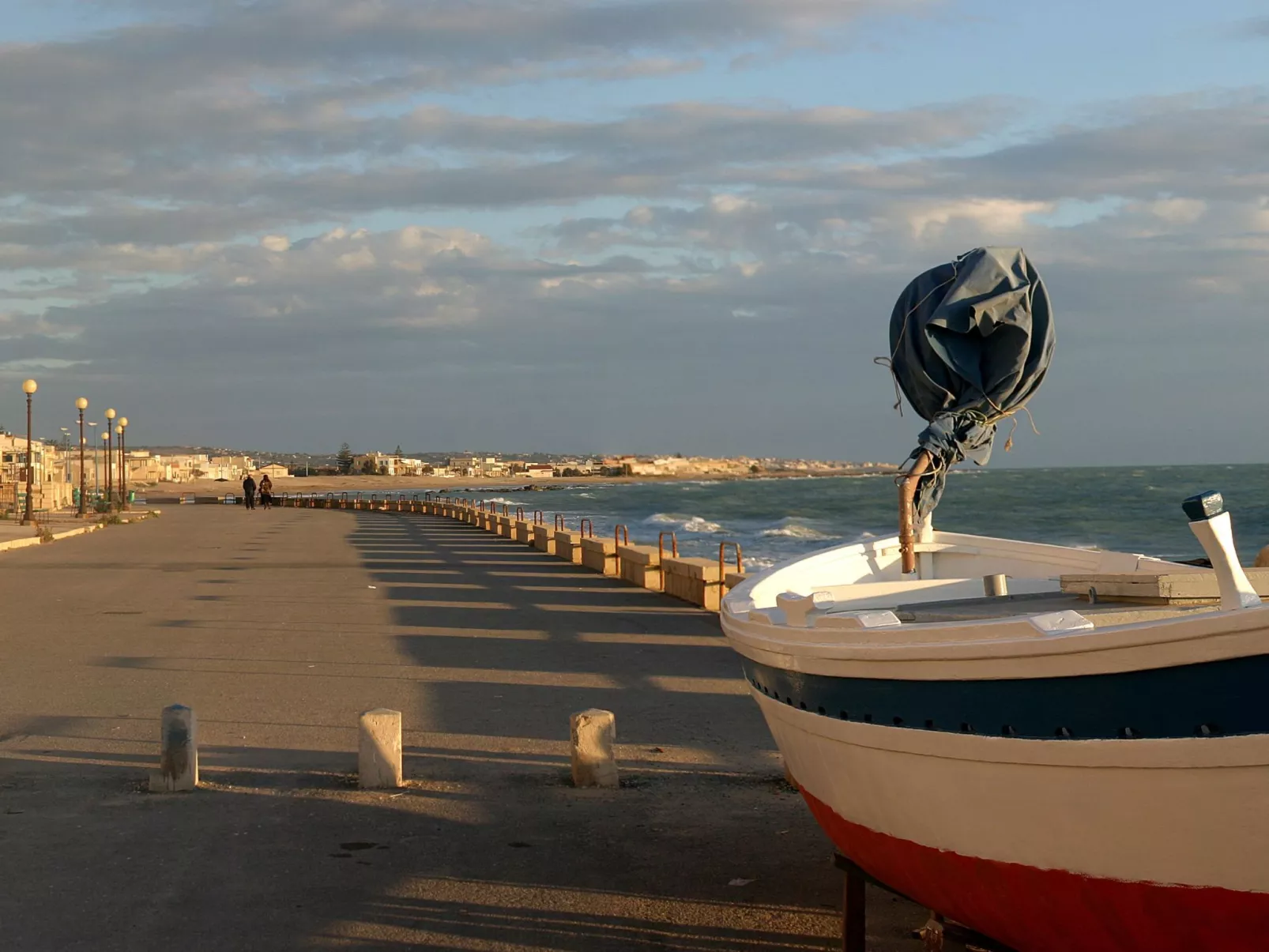 Appartement in Donnalucata mit Möblierter Terrasse und Meerblick-Image-tags.info