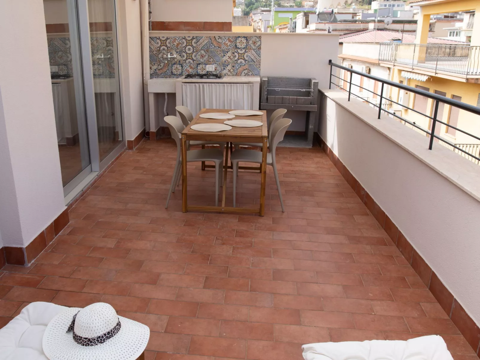 Modernes Loft mit BBQ-Terrasse - Stadtzentrum am Meer-Image-tags.info