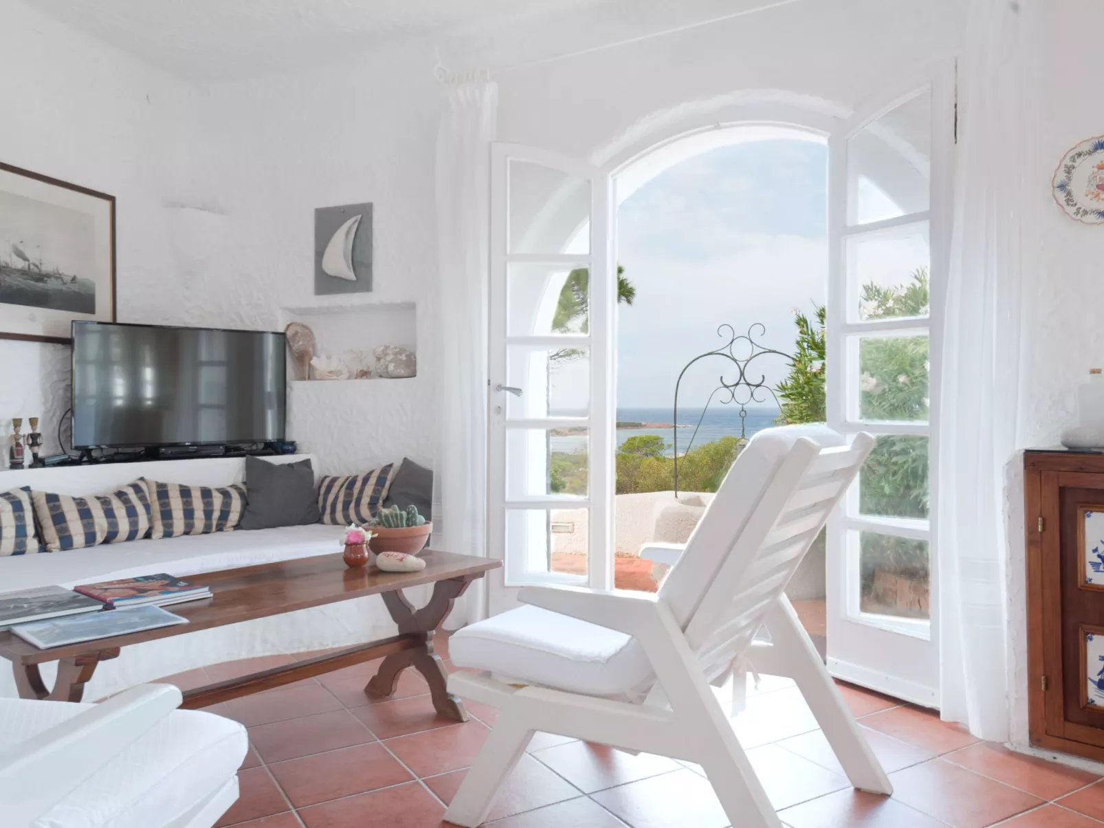 Villa Costa Rossa-Binnen