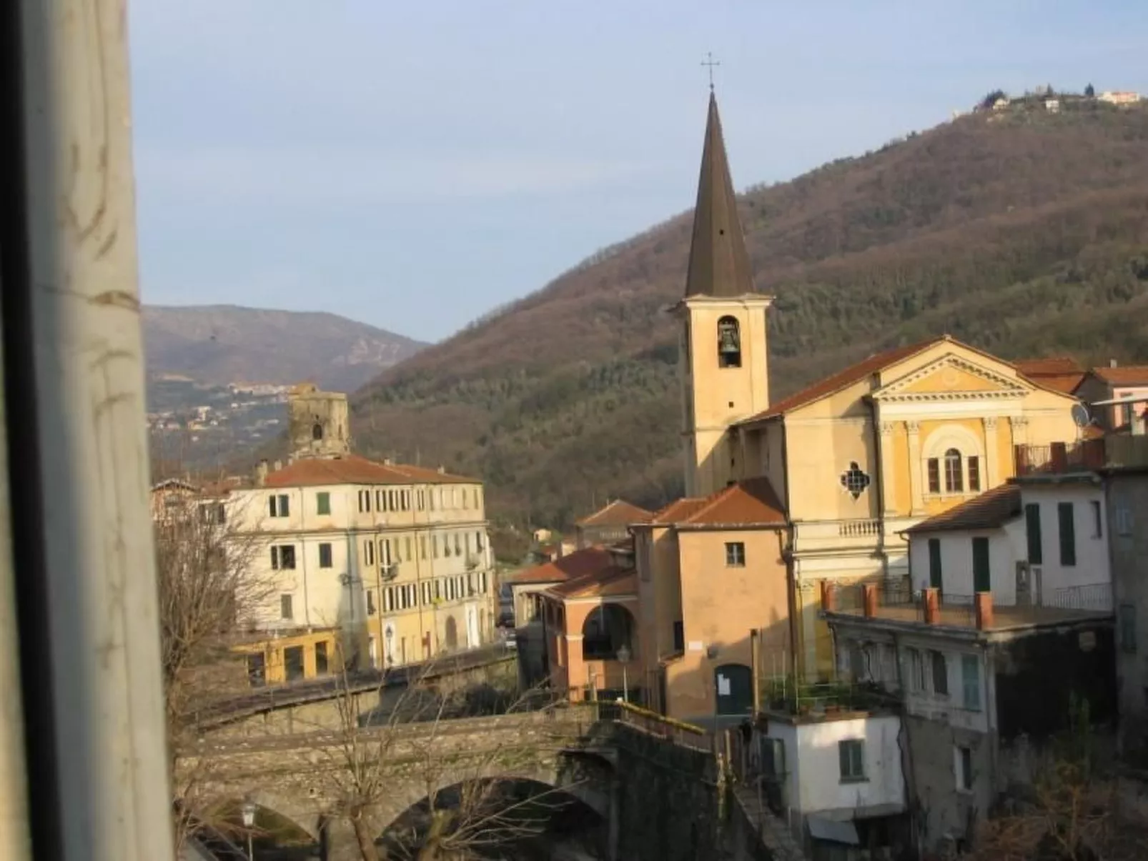 Villa in Borgomaro mit privatem Parkplatz-Buiten