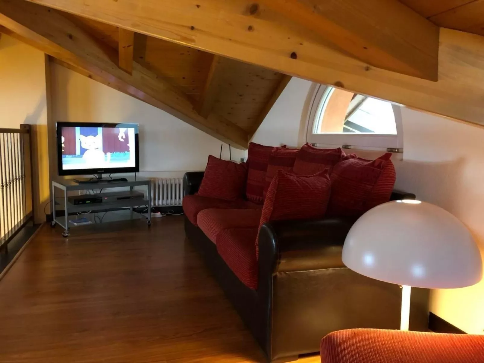 Rustikales Haus in ruhiger Lage mit  Seesicht-Binnen