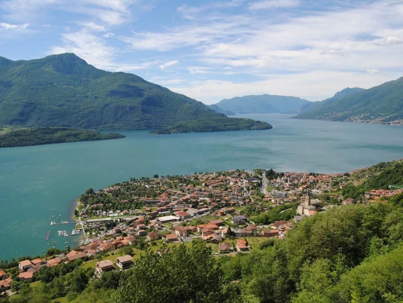 Wohnung in Domaso mit privatem Parkplatz-Buiten