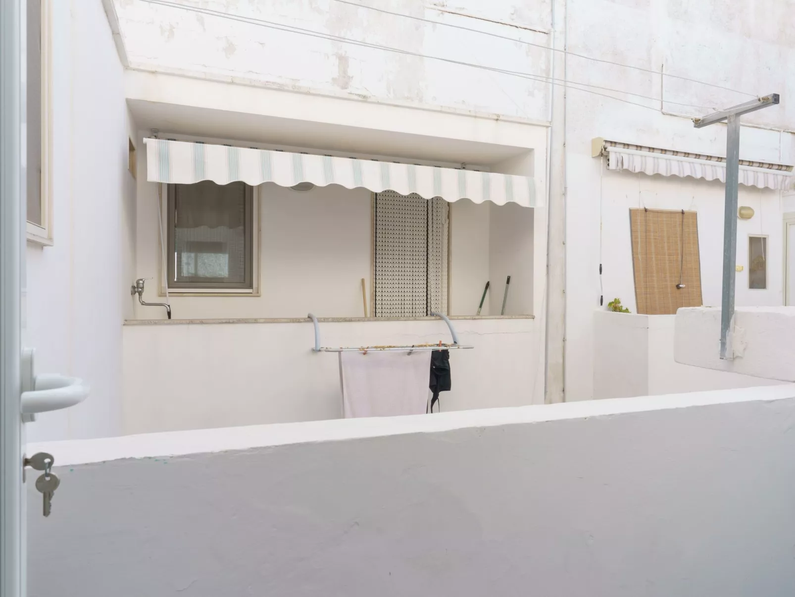 Olympus-Haus-Image-tags.info