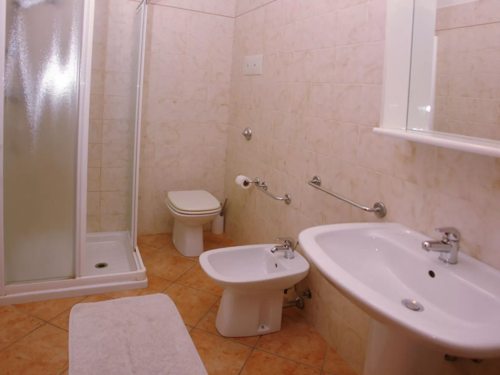 Zweizimmerwohnung mit Balkon ohne Seeblick - Binnen