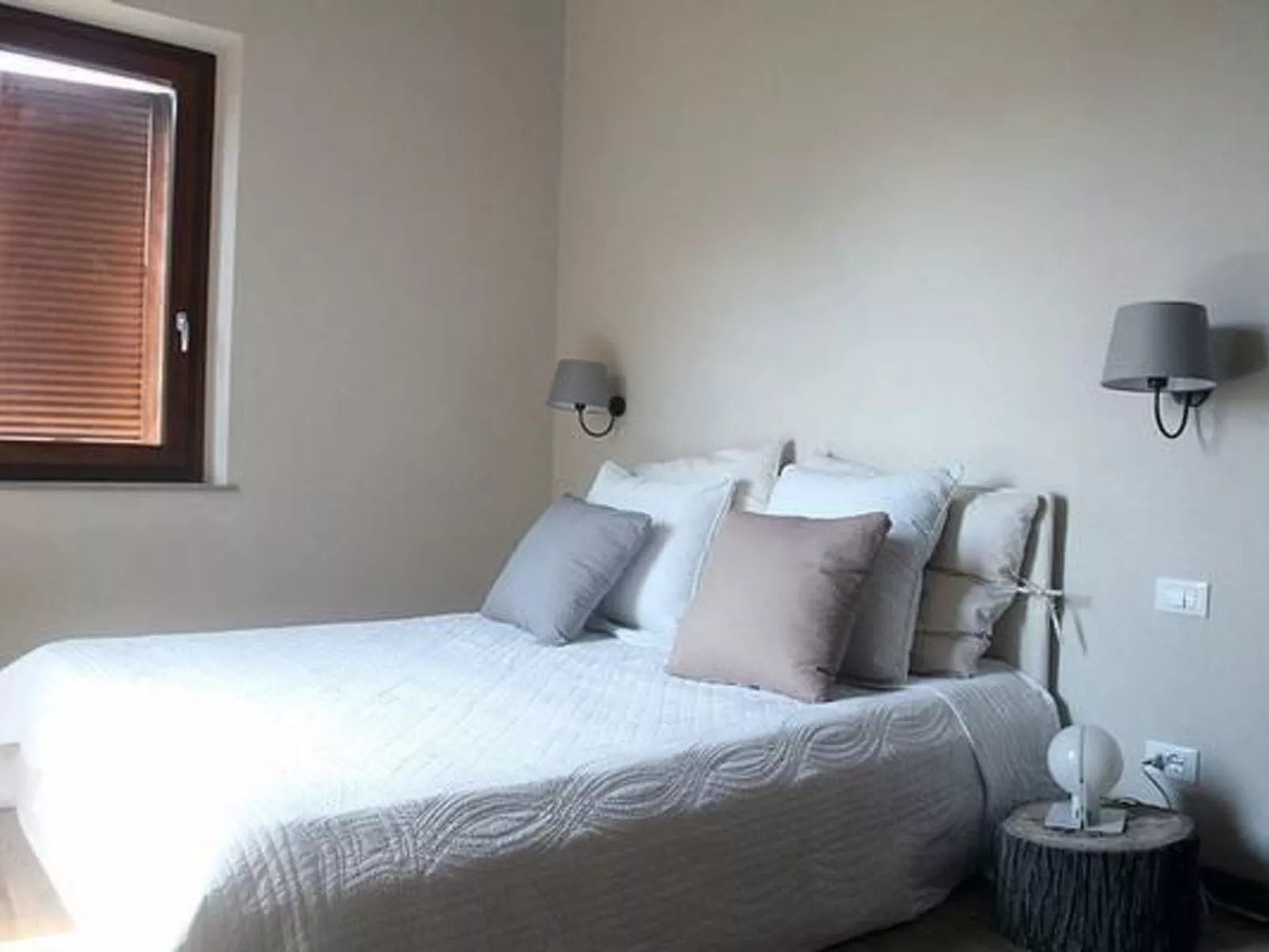 In Montescudaio mit Großem Garten-Image-tags.info