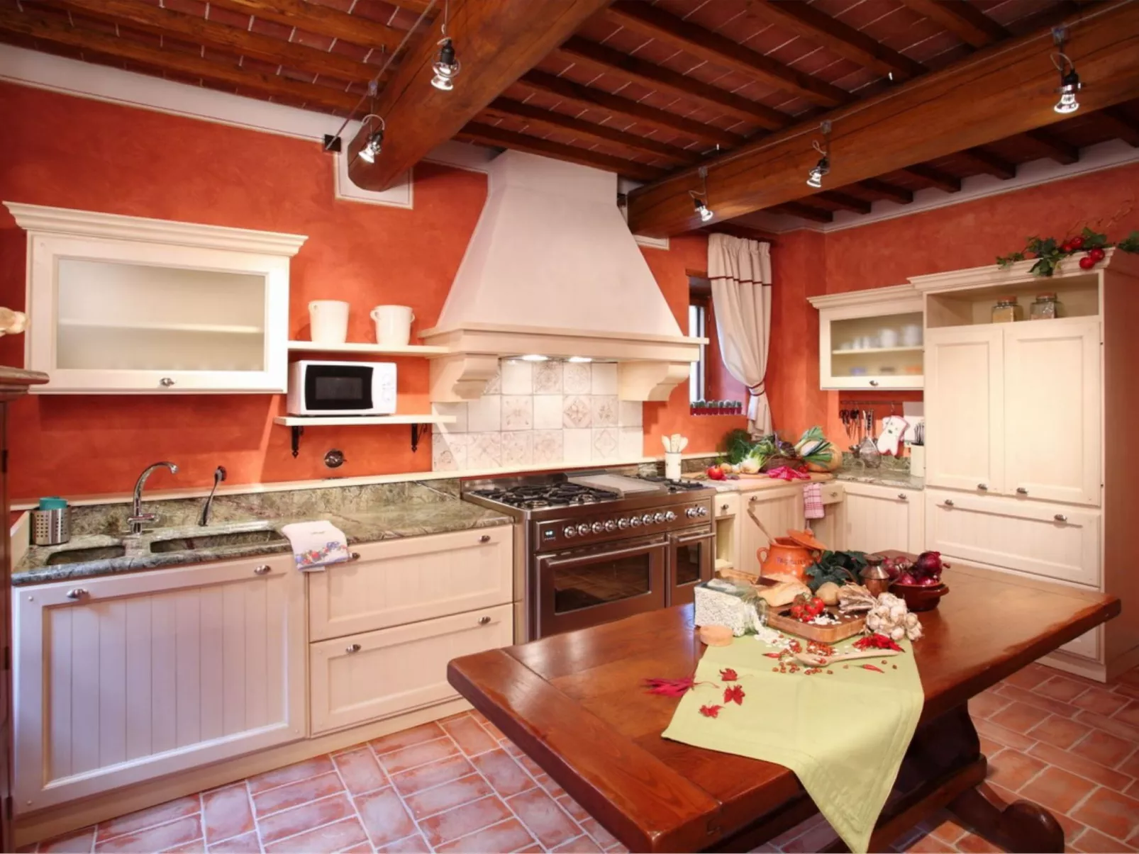 Villa mit privatem Pool und Wellnessbereich-Image-tags.info