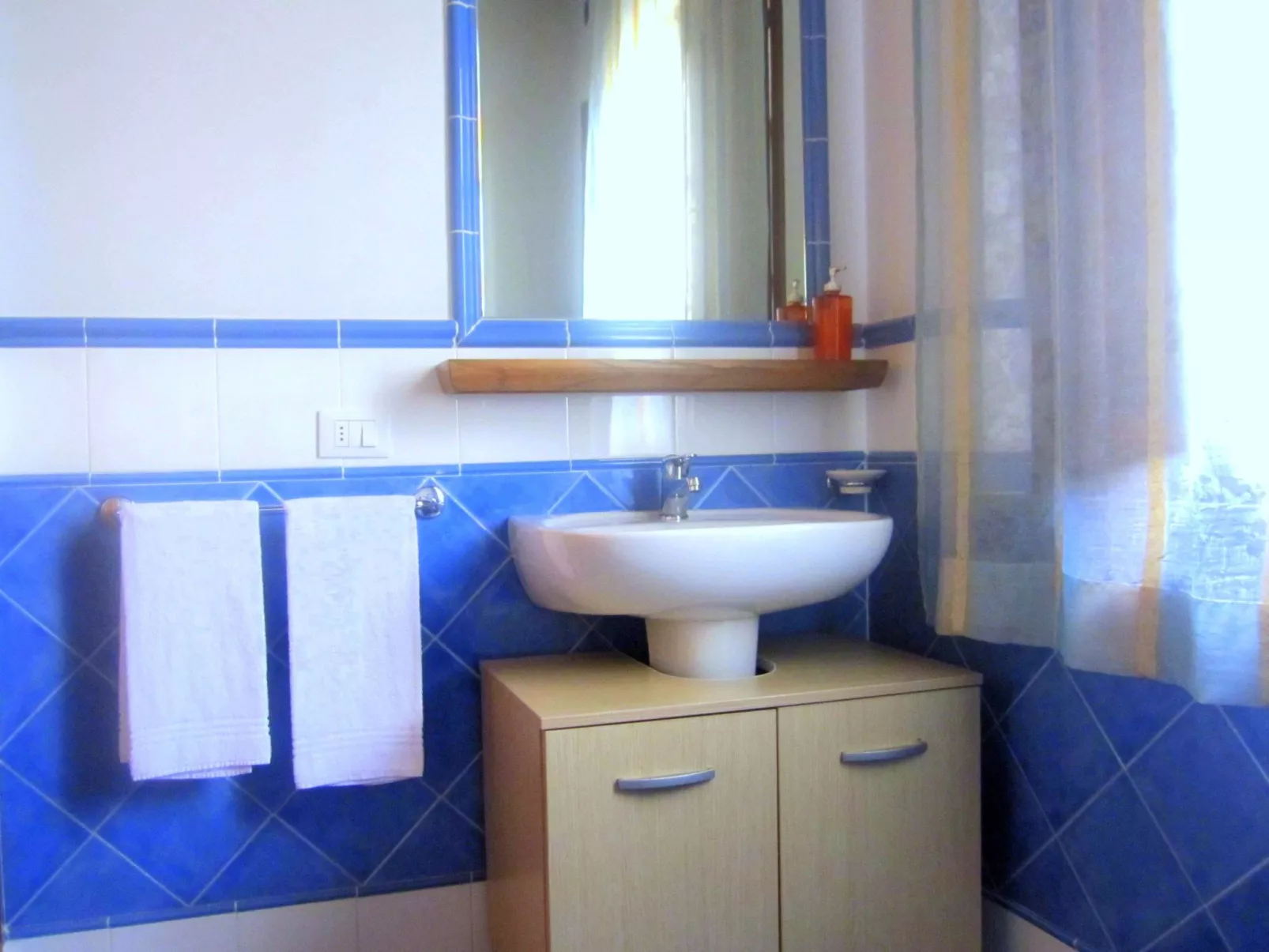 Anwesen mit Gemeinschaftspool-Binnen