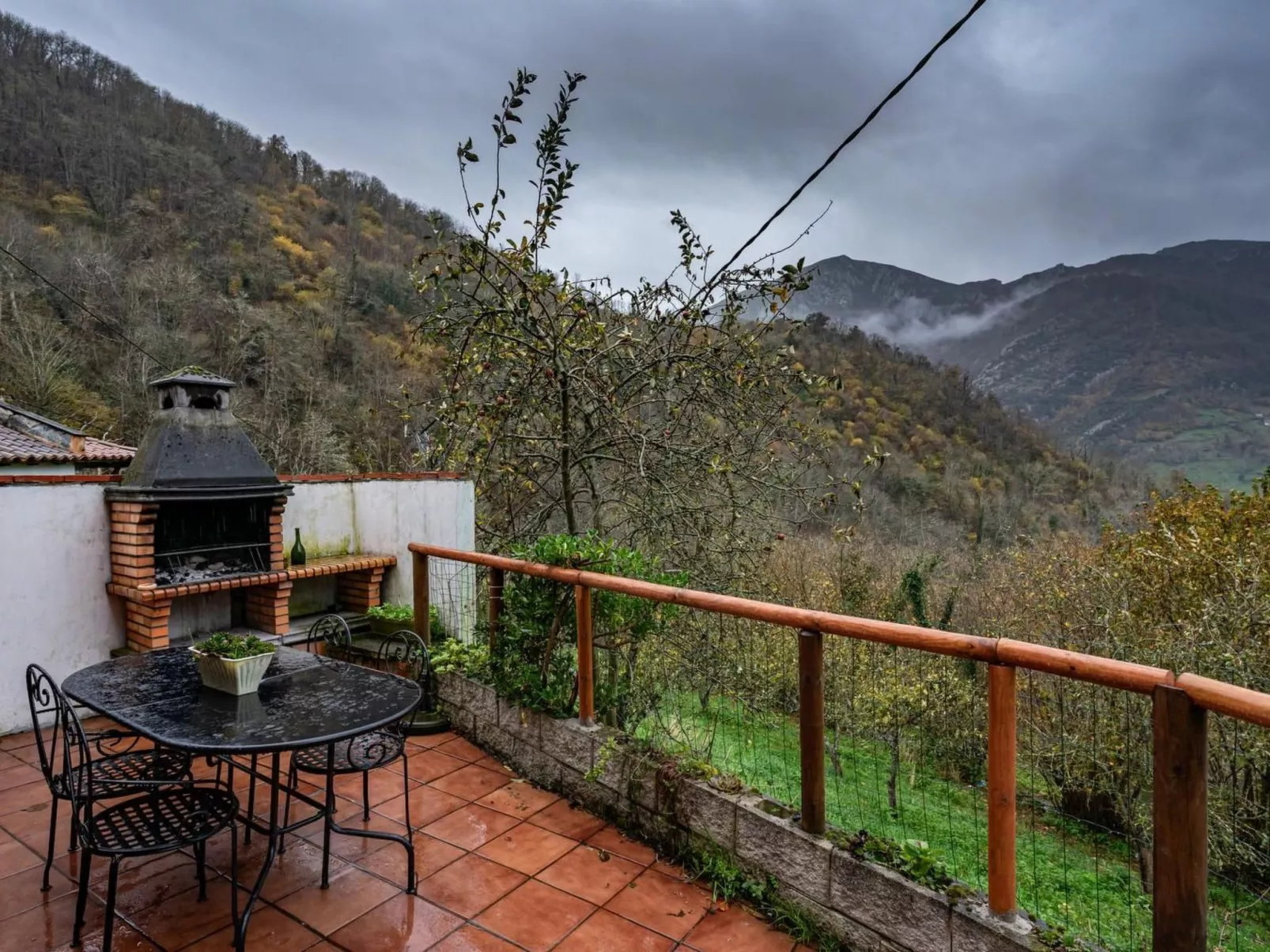 Jacuzzi, Kamin, Grill und spektakuläre Aussicht-Image-tags.info