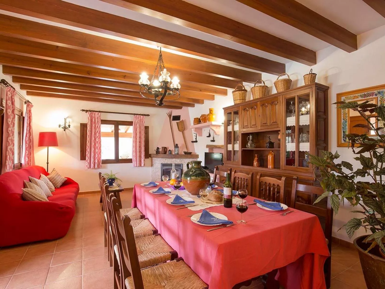 Villa Assumpció in Pollença mit Pool und Grill-Binnen