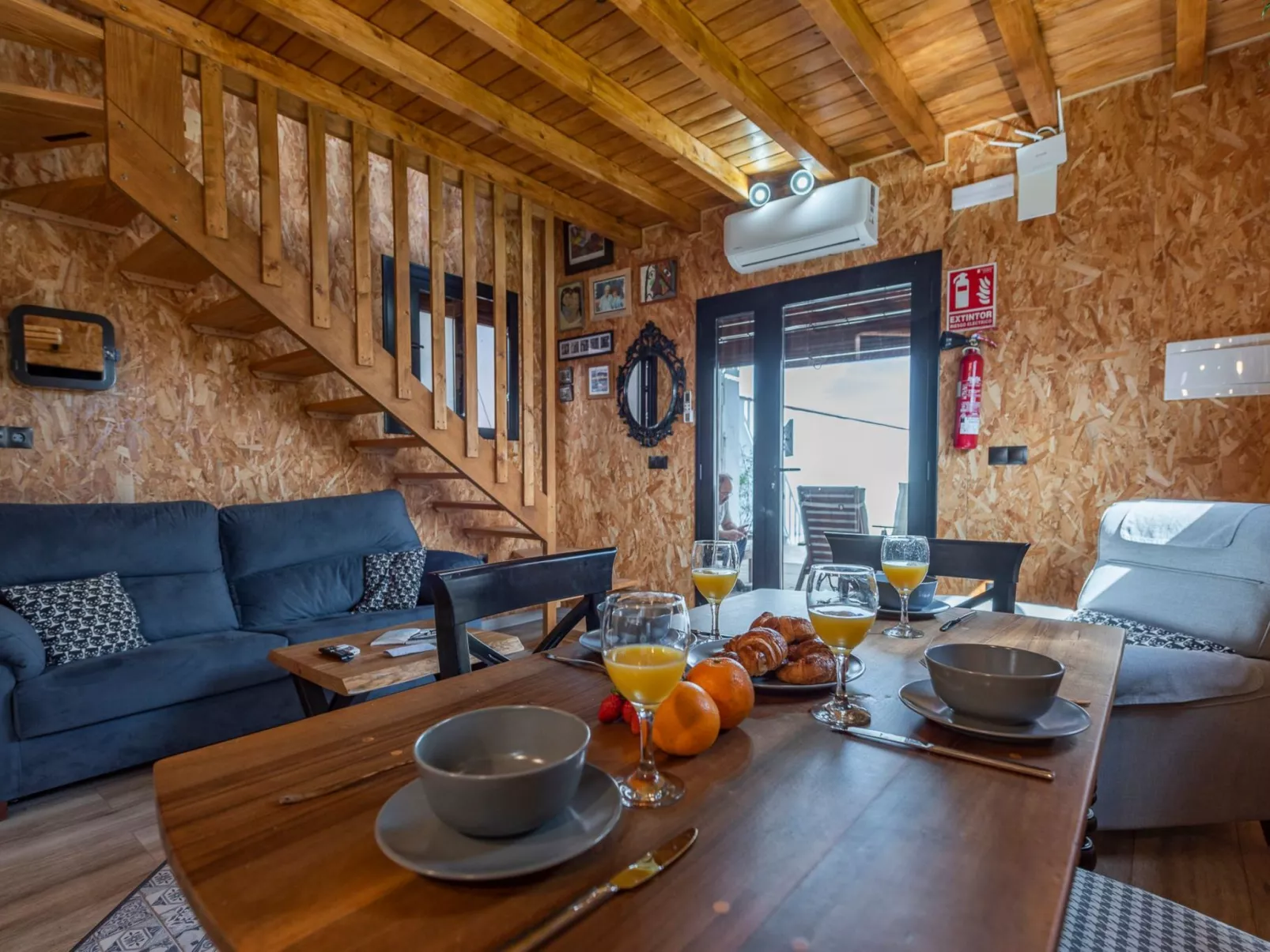 Chalet "Casita de Madera-Image-tags.info