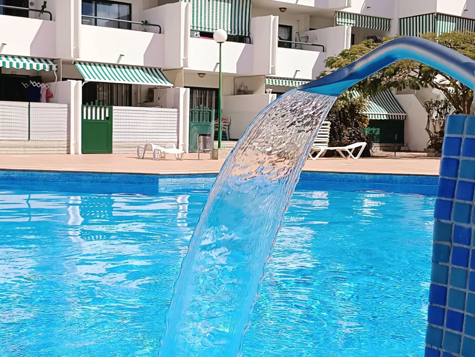 "Surycan 133" mit Terrasse-Buiten