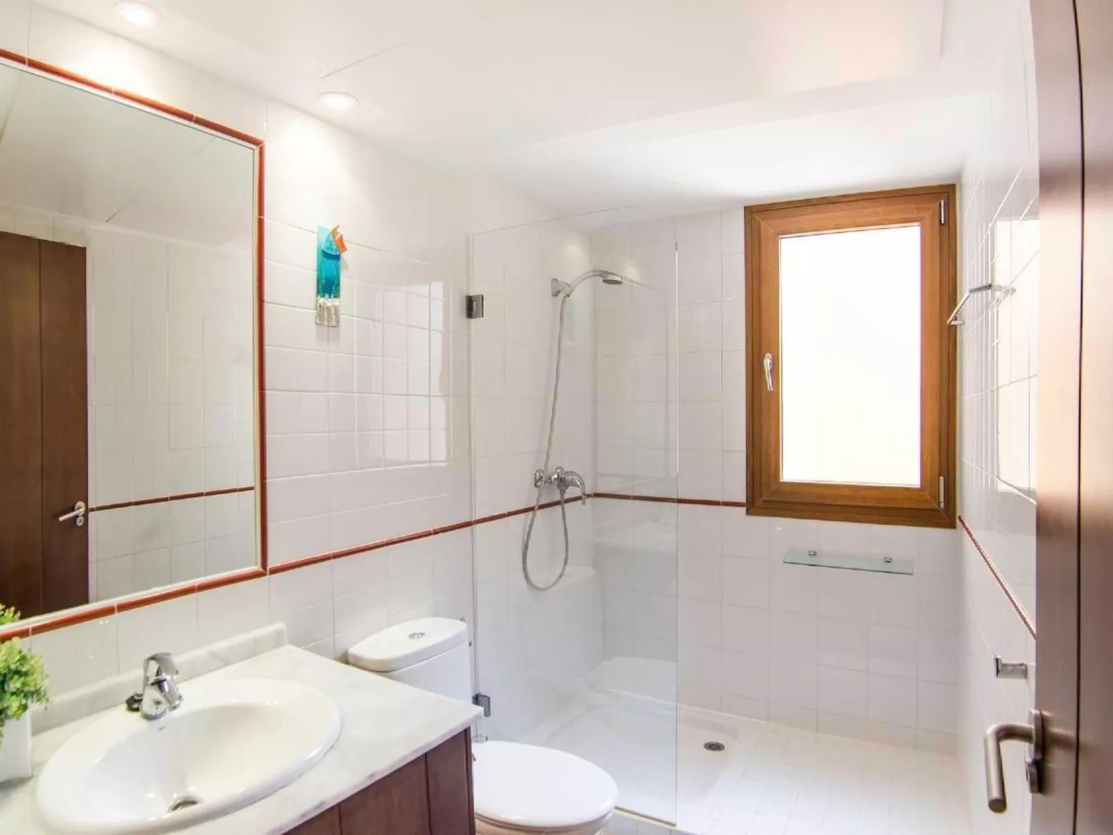 "Blue" mit Schwimmbad-Binnen