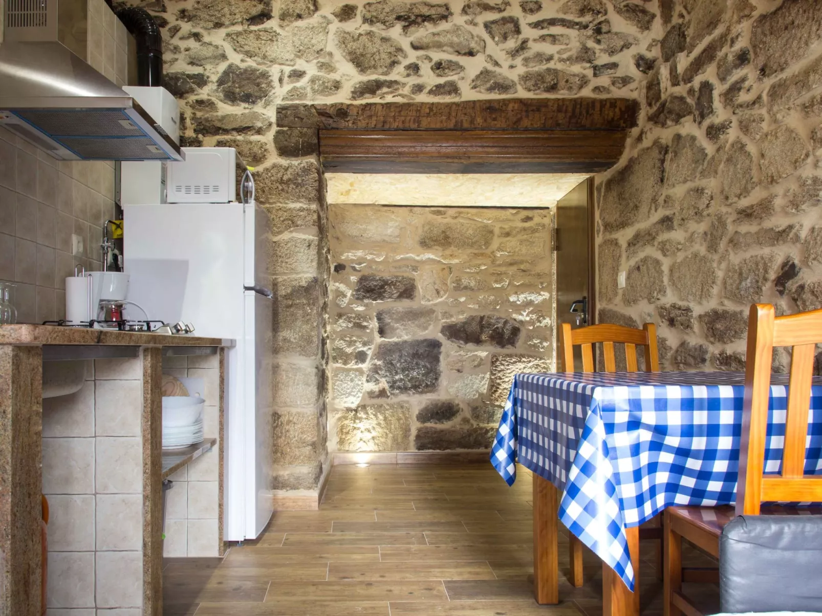 Studio-Apartment für drei Personen-Binnen