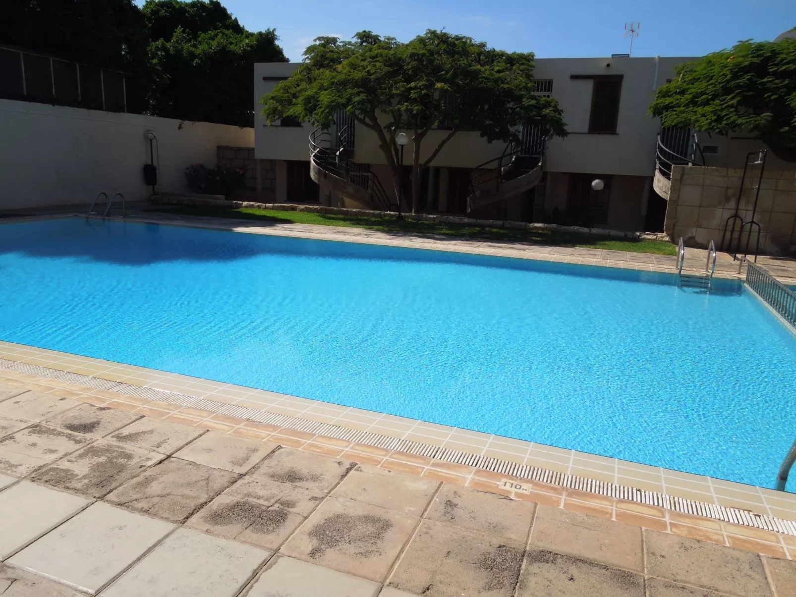 Jacaranda am Meer-Buiten