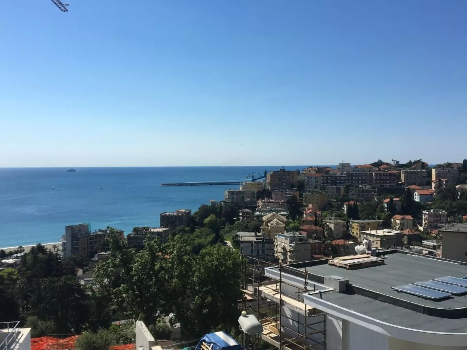 Wohnung mit Meerblick-Buiten