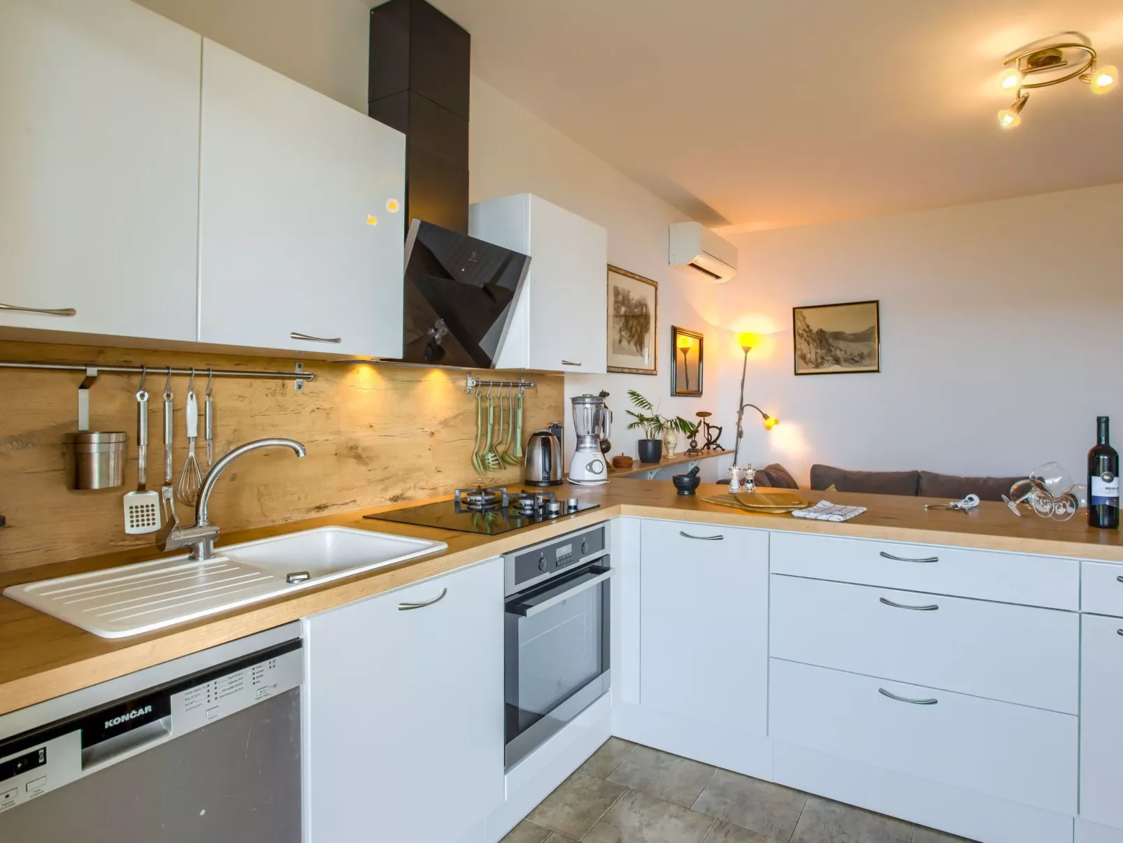 Schöne Wohnung in Medulin mit Möbliertem Balkon-Image-tags.info