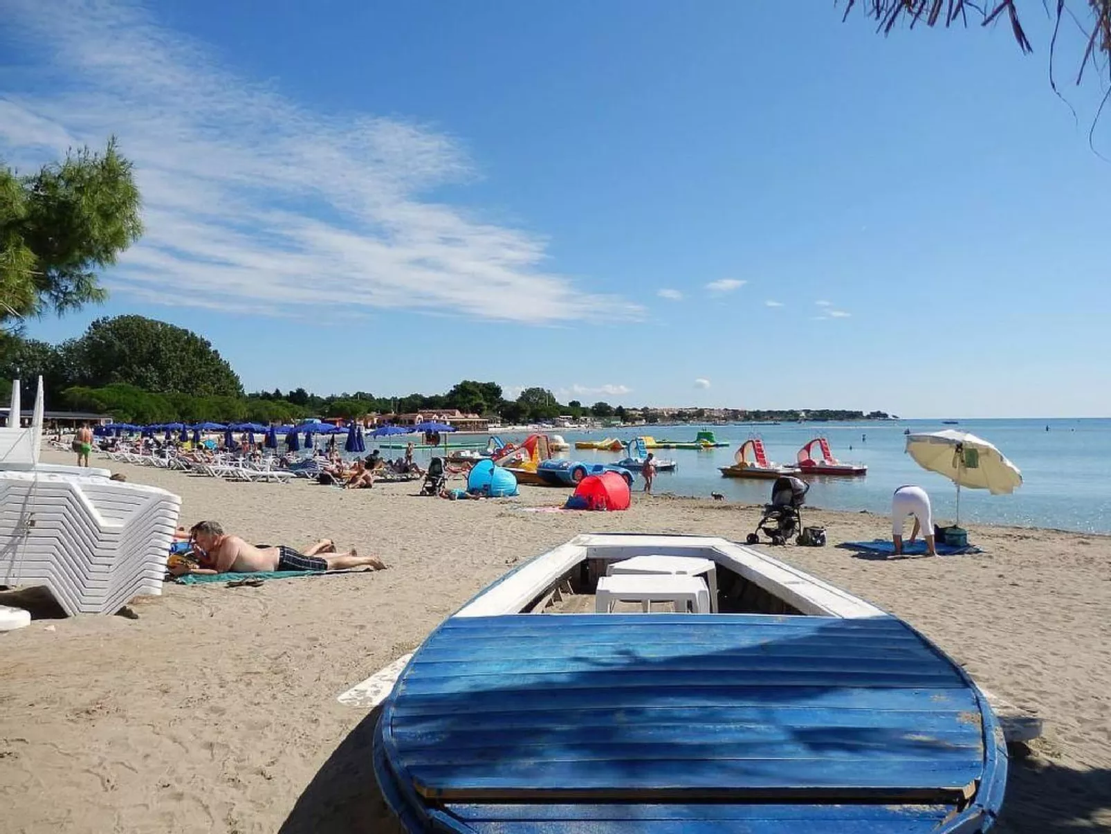 Modernes und komfortables Wohndesign-Buiten