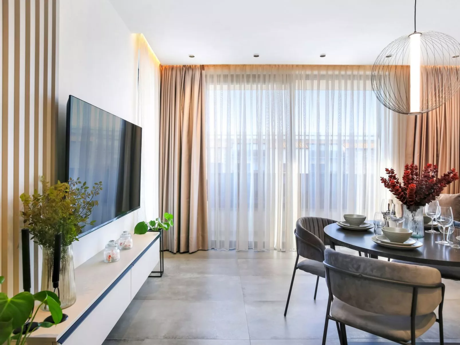 Fly Room - A2-Binnen