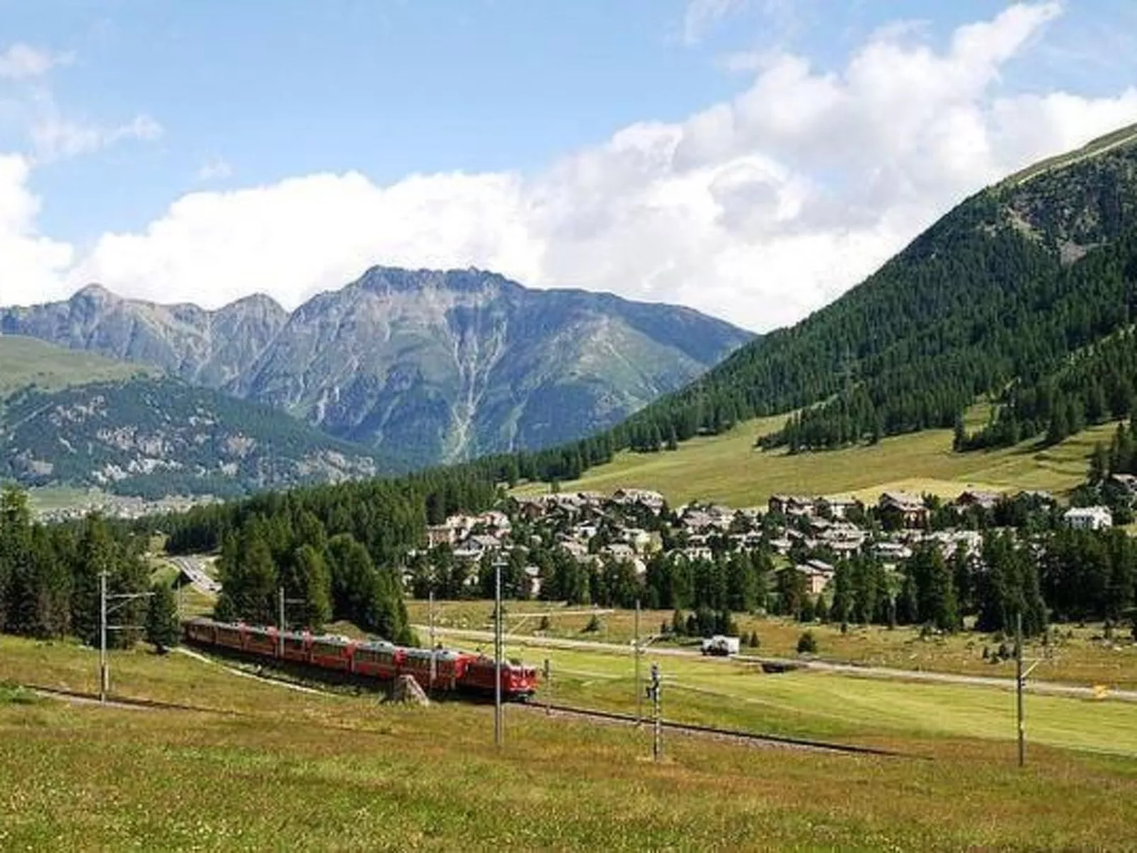 Chesa Auricula-Buiten