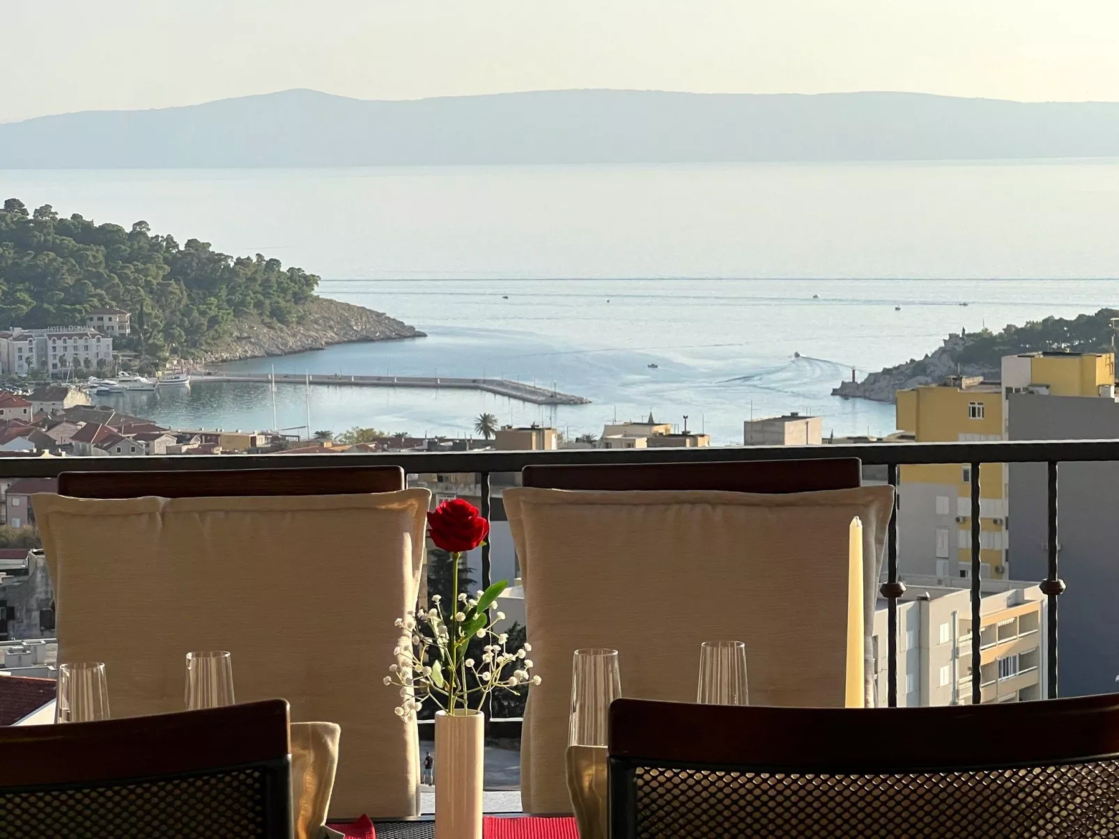 Penthousewohnung mit Whirlpool und Meerblick-Buiten