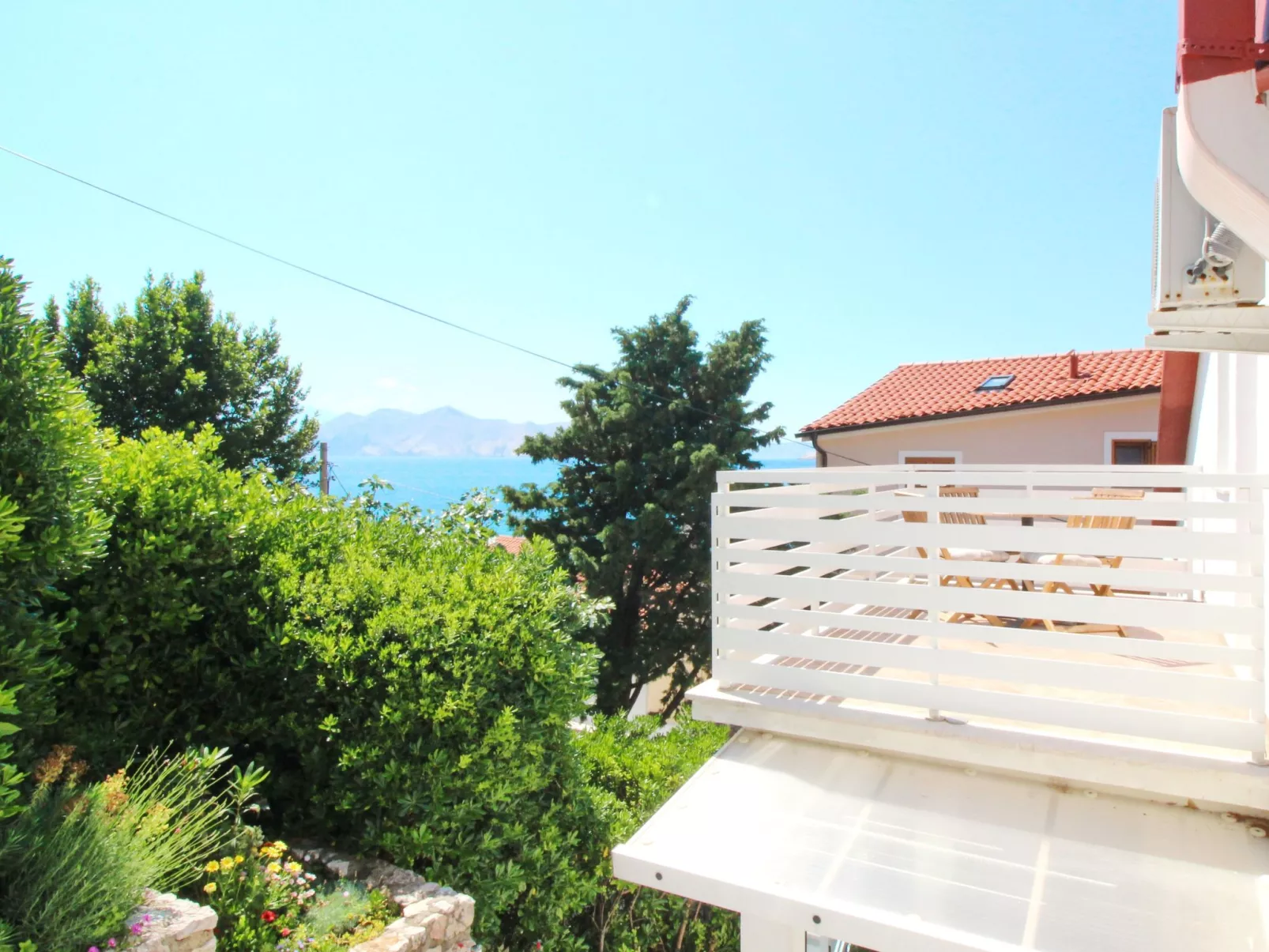 C. Silvija Senj-Buiten