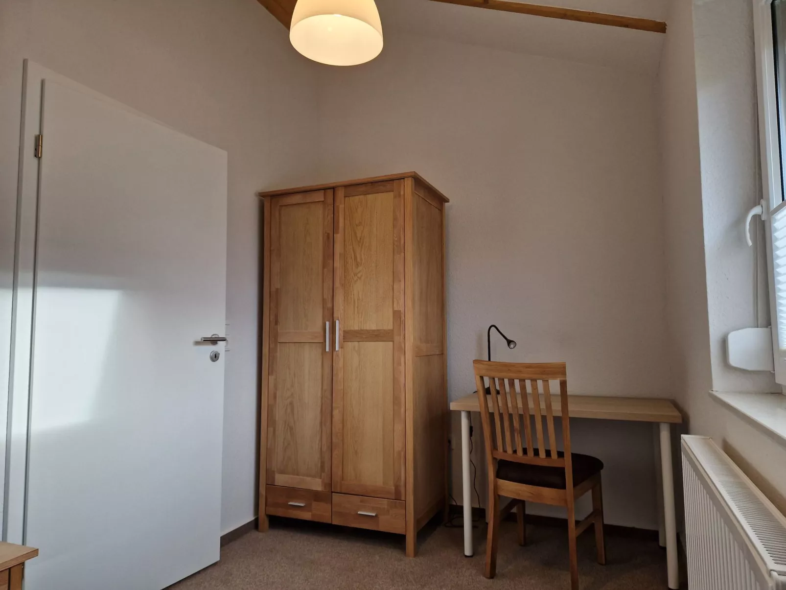 G16 Eingezäuntes Haus mit Terrasse und Garten-Image-tags.info