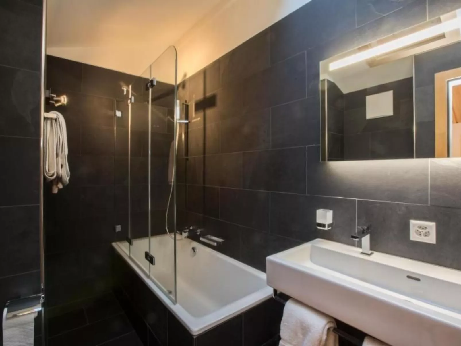 Chesa Romana-Image-tags.info