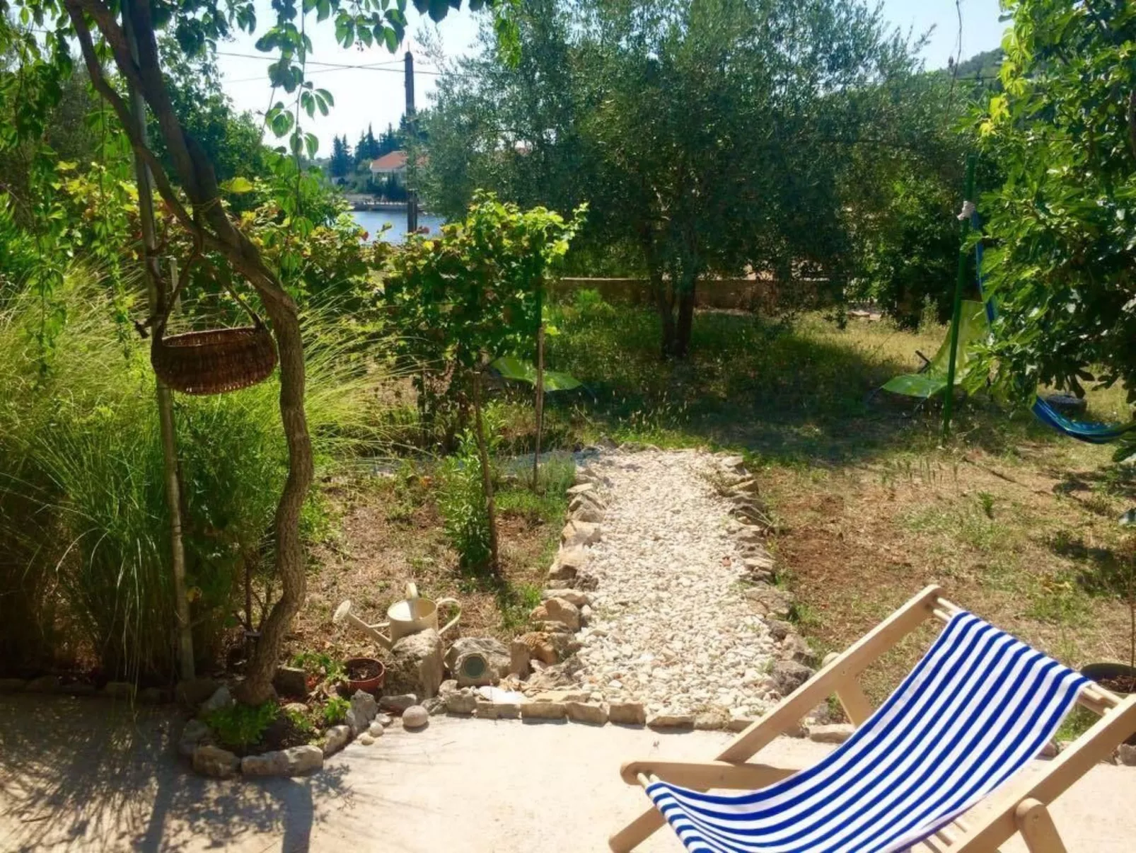 Rustikales Haus in Lukoran mit privatem Parkplatz-Buiten