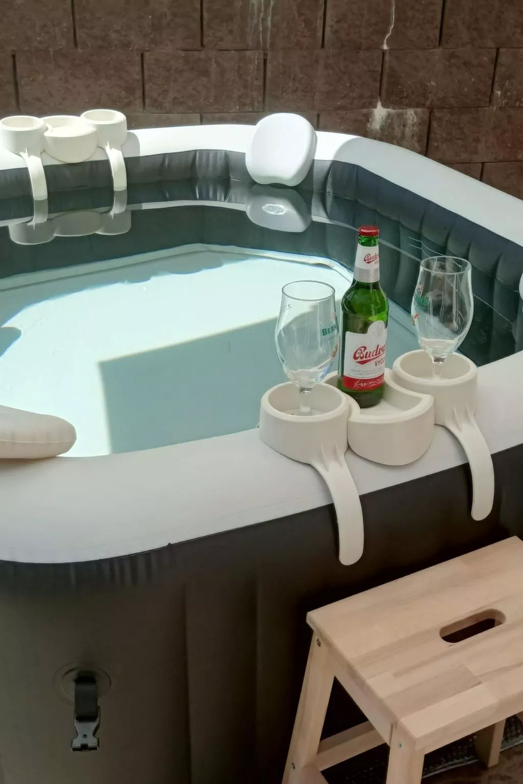 Komfortvilla in Prag, Hallenbad, Whirlpool, Sauna-Image-tags.info