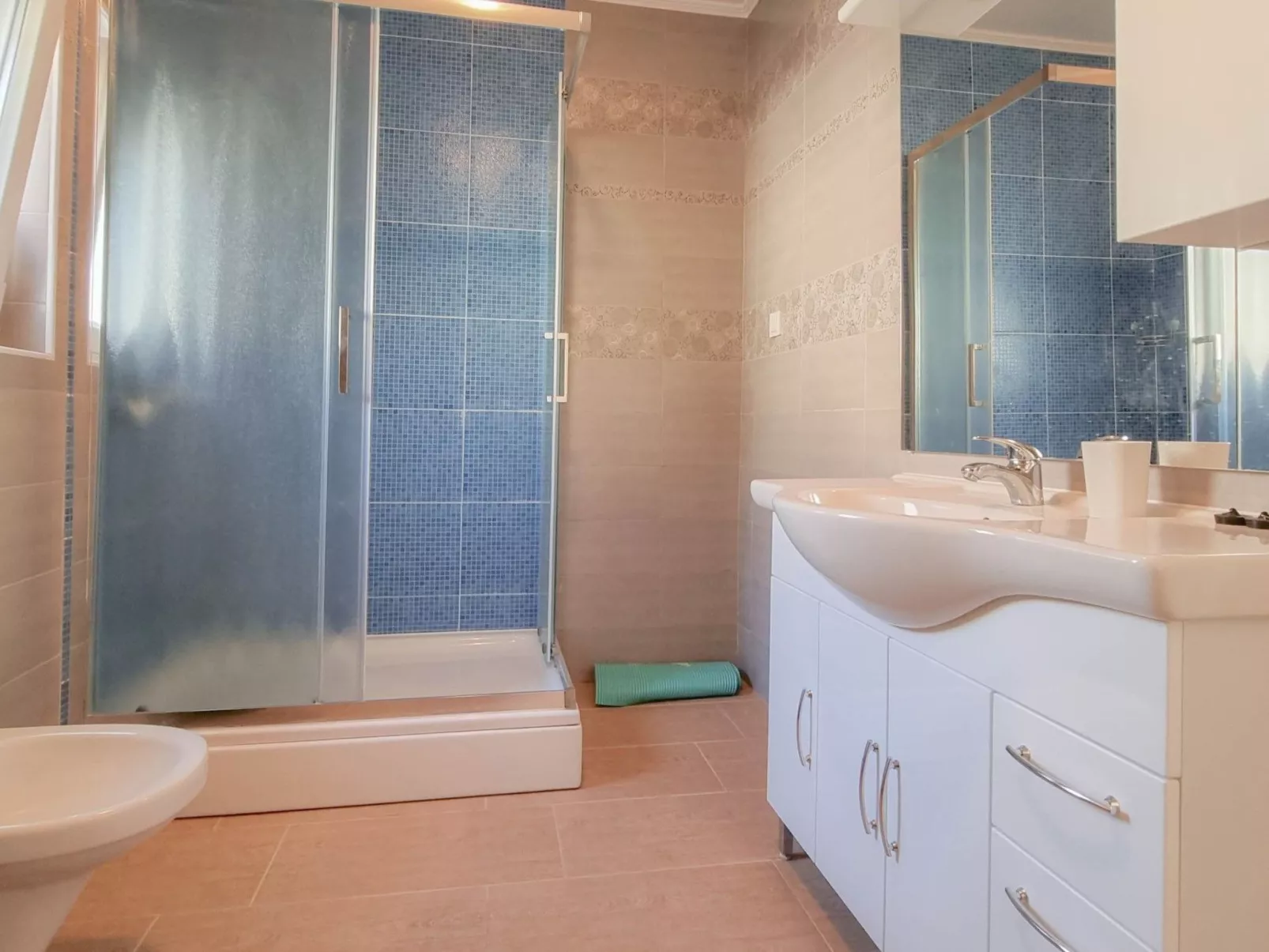 Für 5 Personen ca. 45 m&sup2; in Novigrad, Adriaküste Kroatien (Westküste von I-Binnen