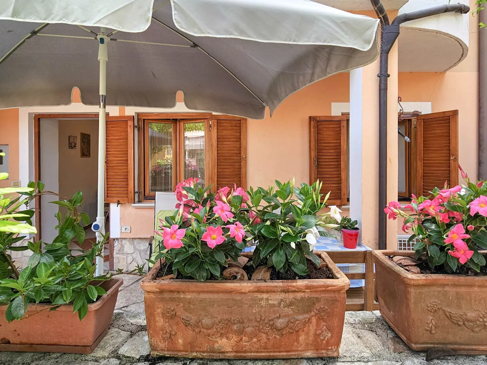 Wohnung "Valentino" direkt am Strand-Buiten