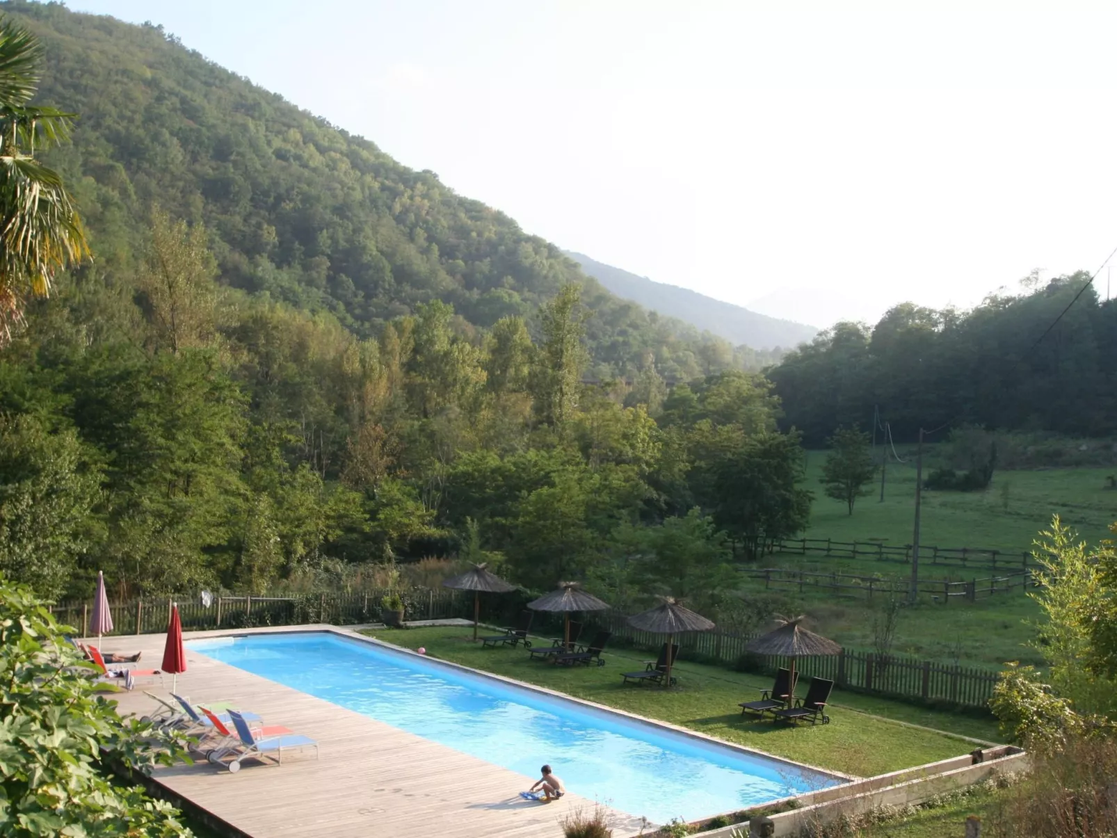 "Le Grenier" mit Pool-Buiten