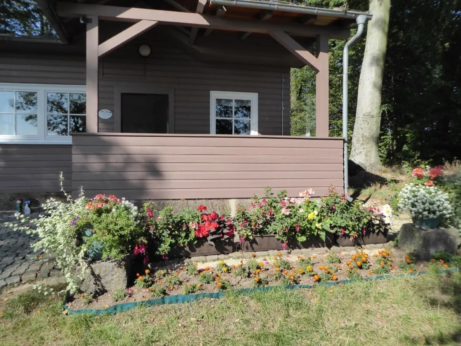 Mit Blick auf die Berge-Buiten