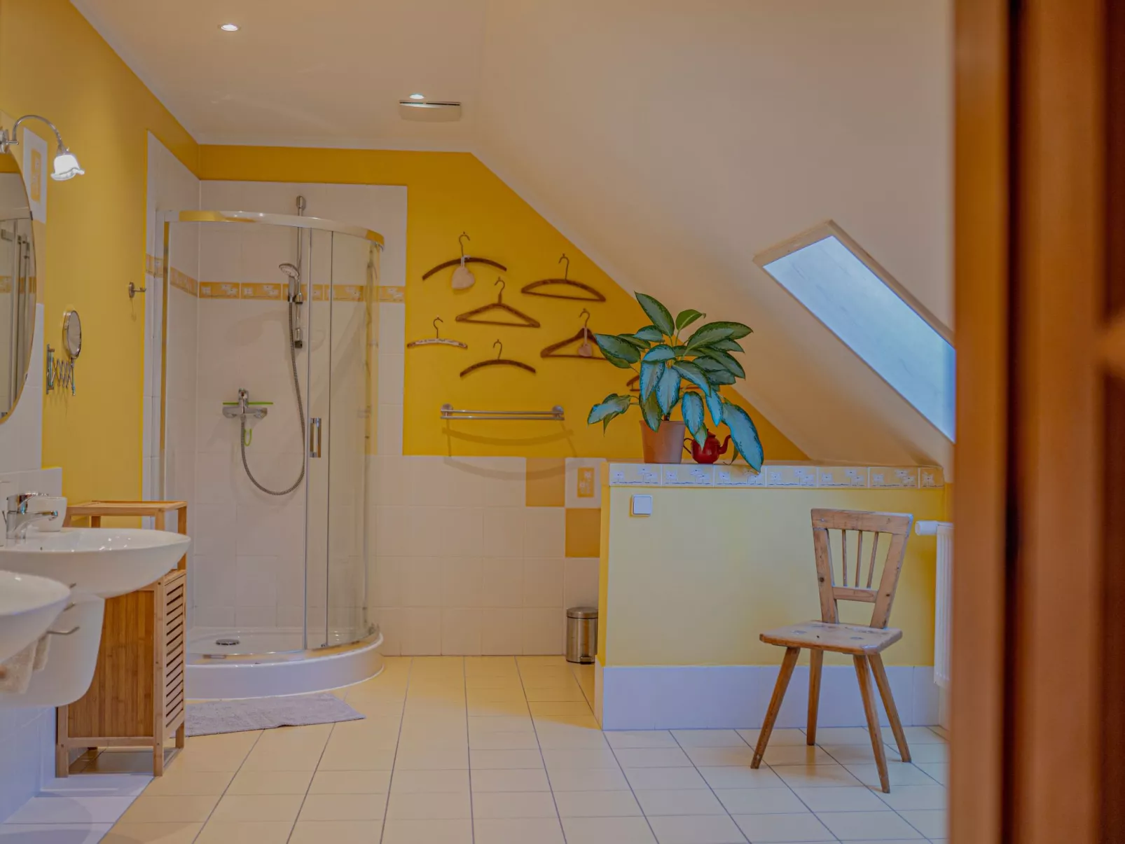 Dom Ogrodnika-Binnen