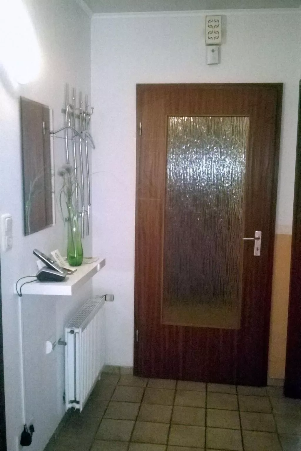 Zentrale Ferienwohnung mit Terrasse - Binnen