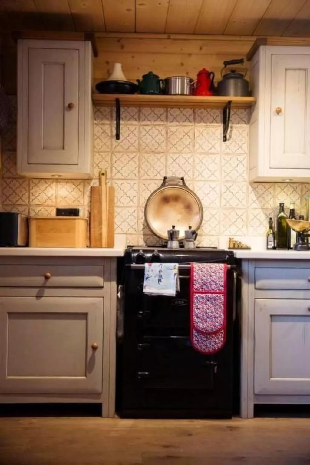 Authentisches Schweizer Alpenchalet aus dem 18. Jh.-Image-tags.info