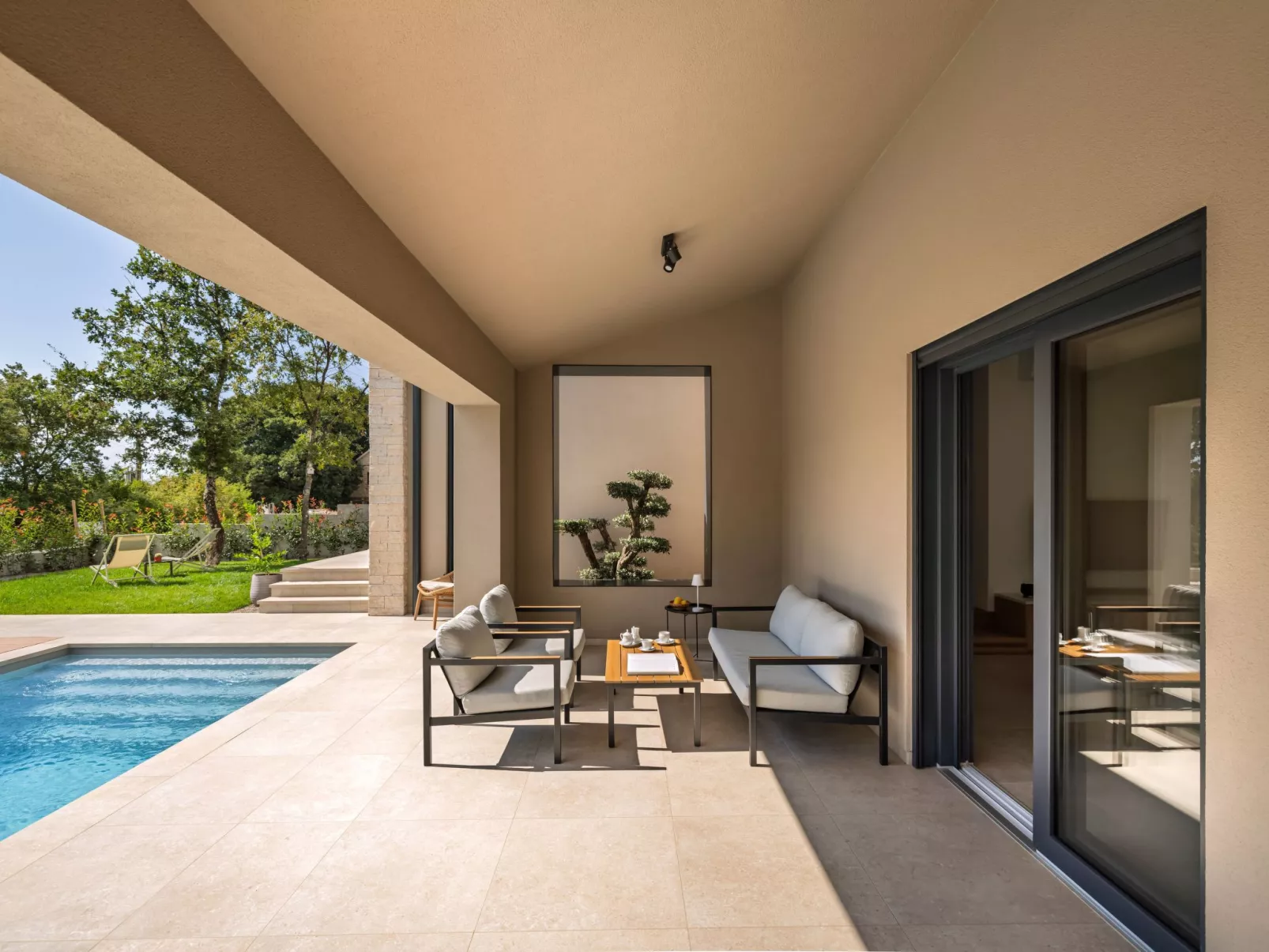 Design Villa Nux für 5 Personen mit beheiztem Pool-Binnen