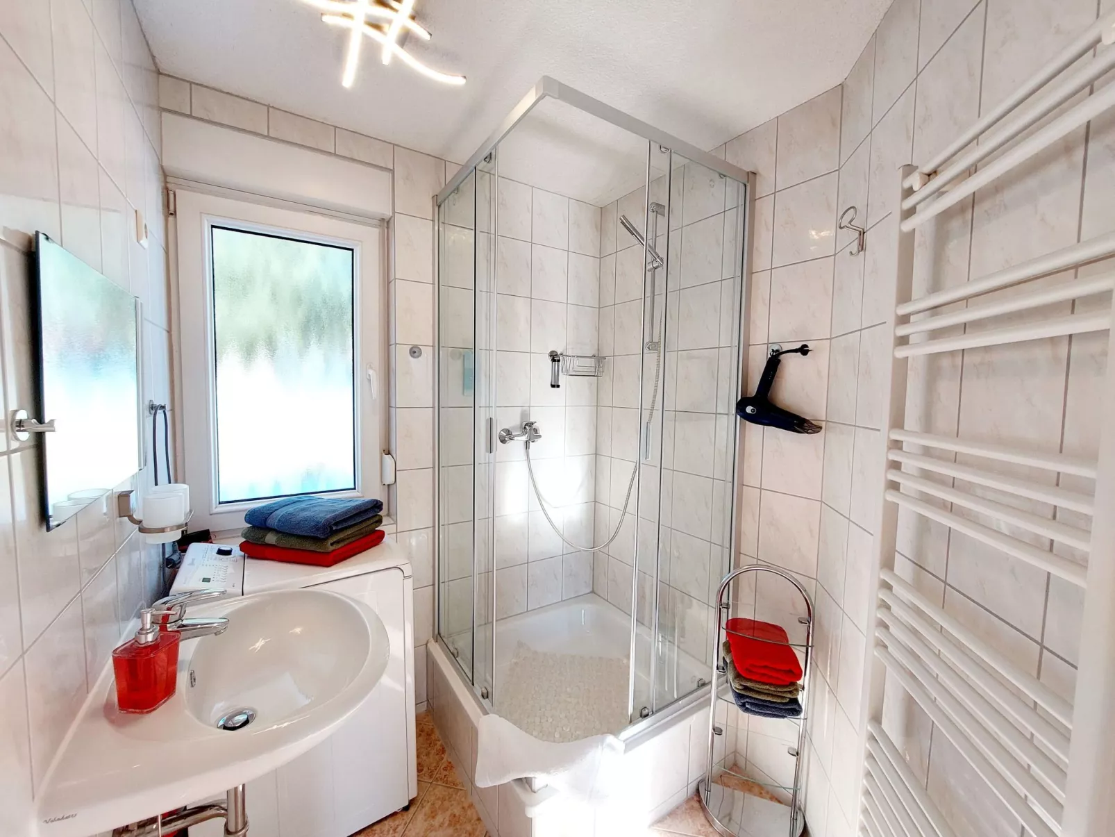 Bungalow mit Garten, Grill und Terrasse-Binnen