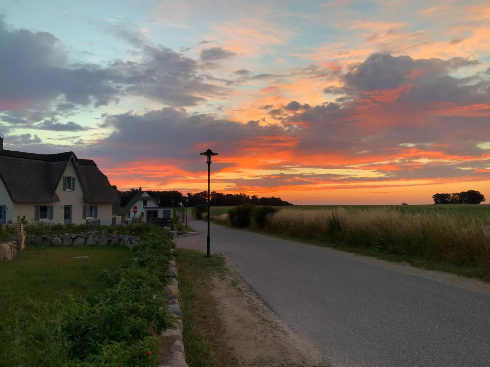 In Hoben mit Grill und Terrasse-Buiten