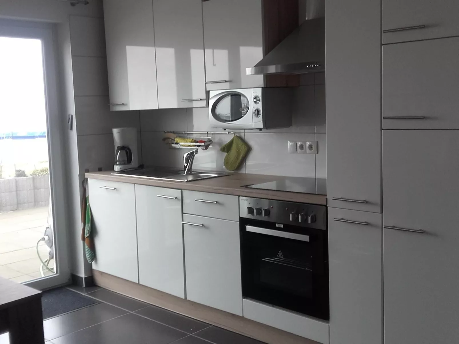 Wohnung mit großer Gartenterrasse und Ausblick-Image-tags.info