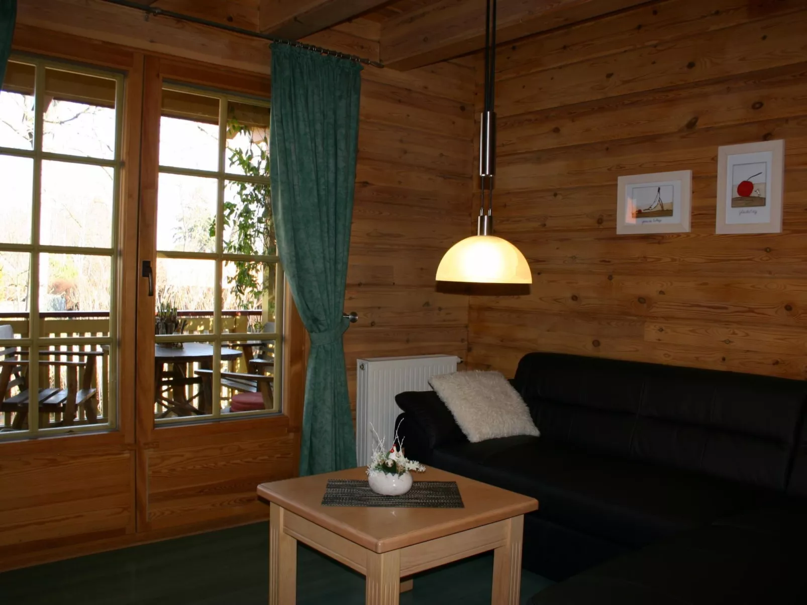 Gemütliches Blockhaus in Waldrandlage mit Sauna-Binnen