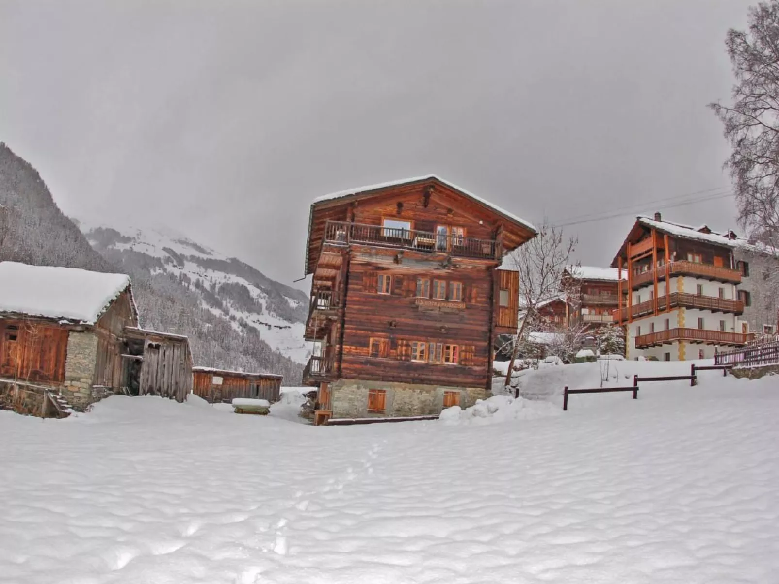 "Base Camp Evolène"-Buiten