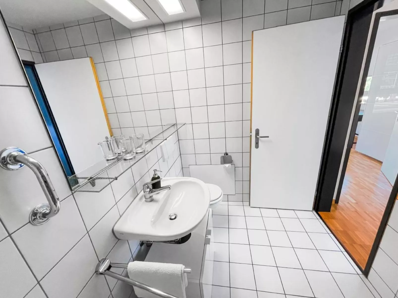 ARISER Zug Central Business Apartment-Binnen