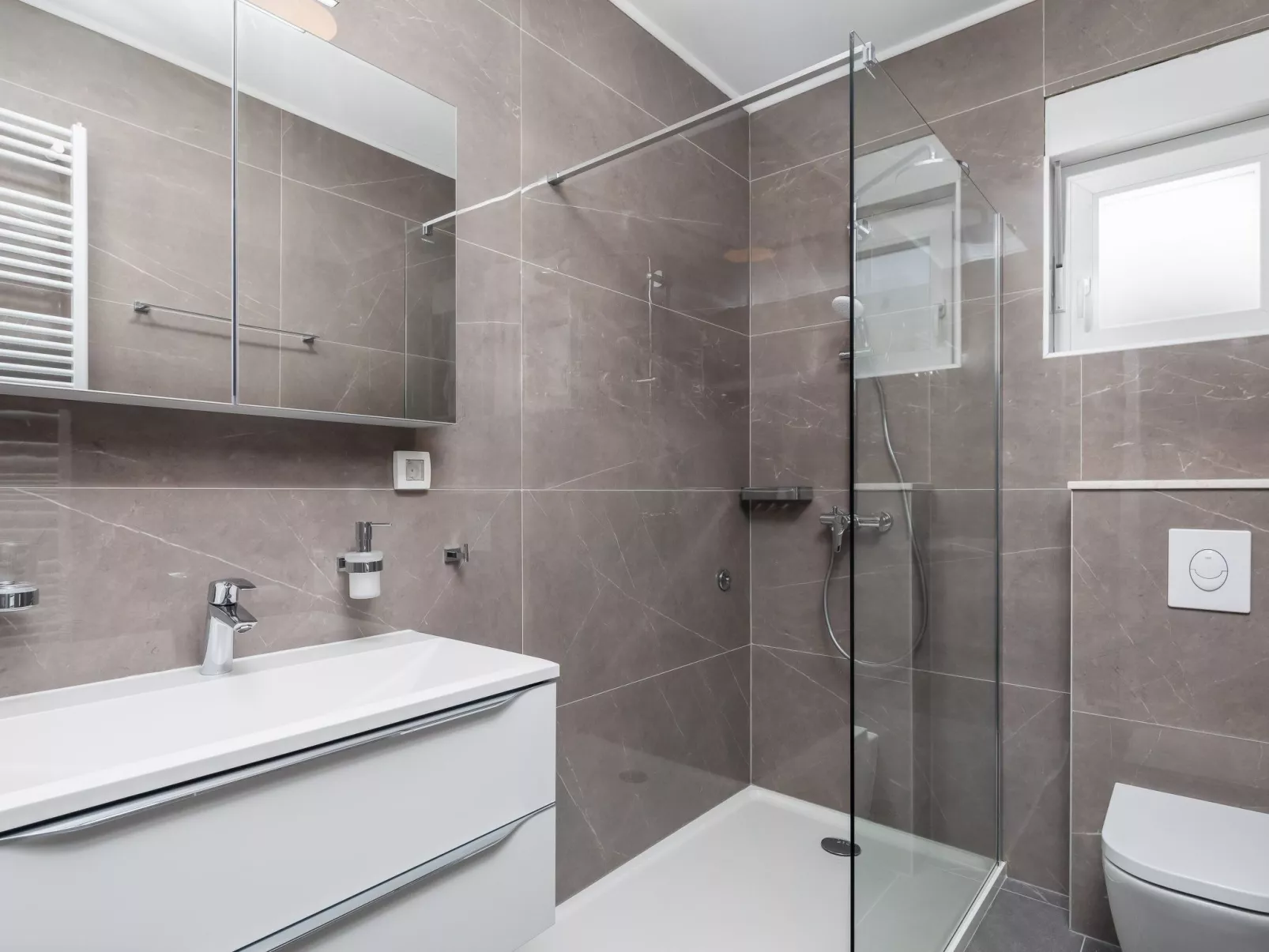 Villa am Strand - Privater beheizter Pool-Binnen