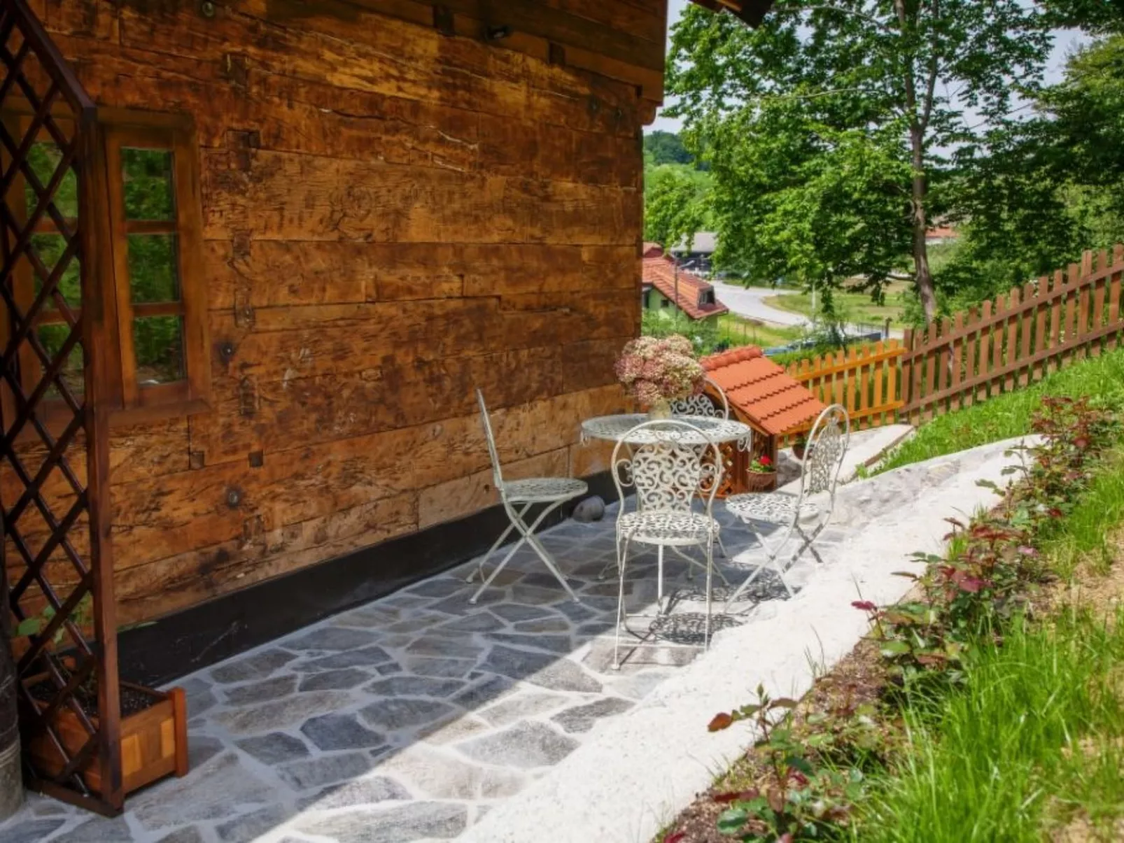 Für 4 Personen und 1 Kind in Tuhelj, Nordkroatien-Buiten