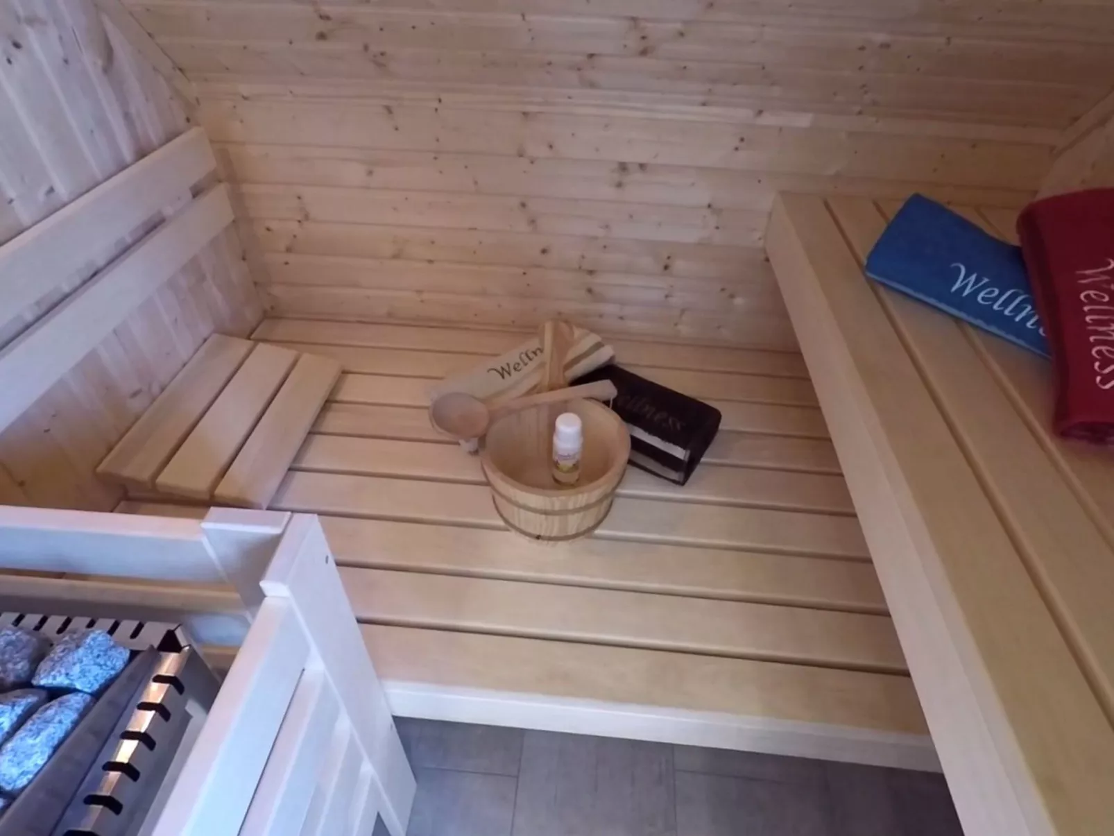 Haus Weißdorn im Bispinger Heidezauber-Binnen